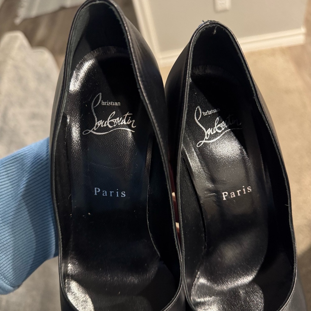 Christian Louboutin Elegant Black Heels Dolly